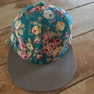 City hunter made in USA SnapBack hat.  Beach vibe